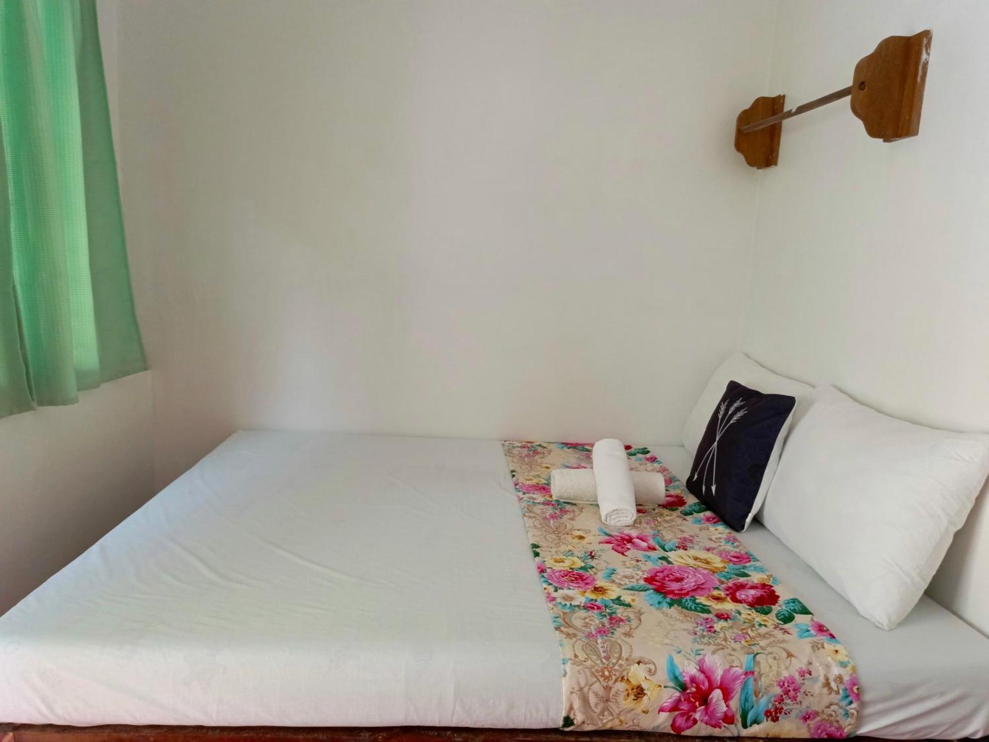 Mil'S Hillside Tourist Inn Сан-Висенте Экстерьер фото