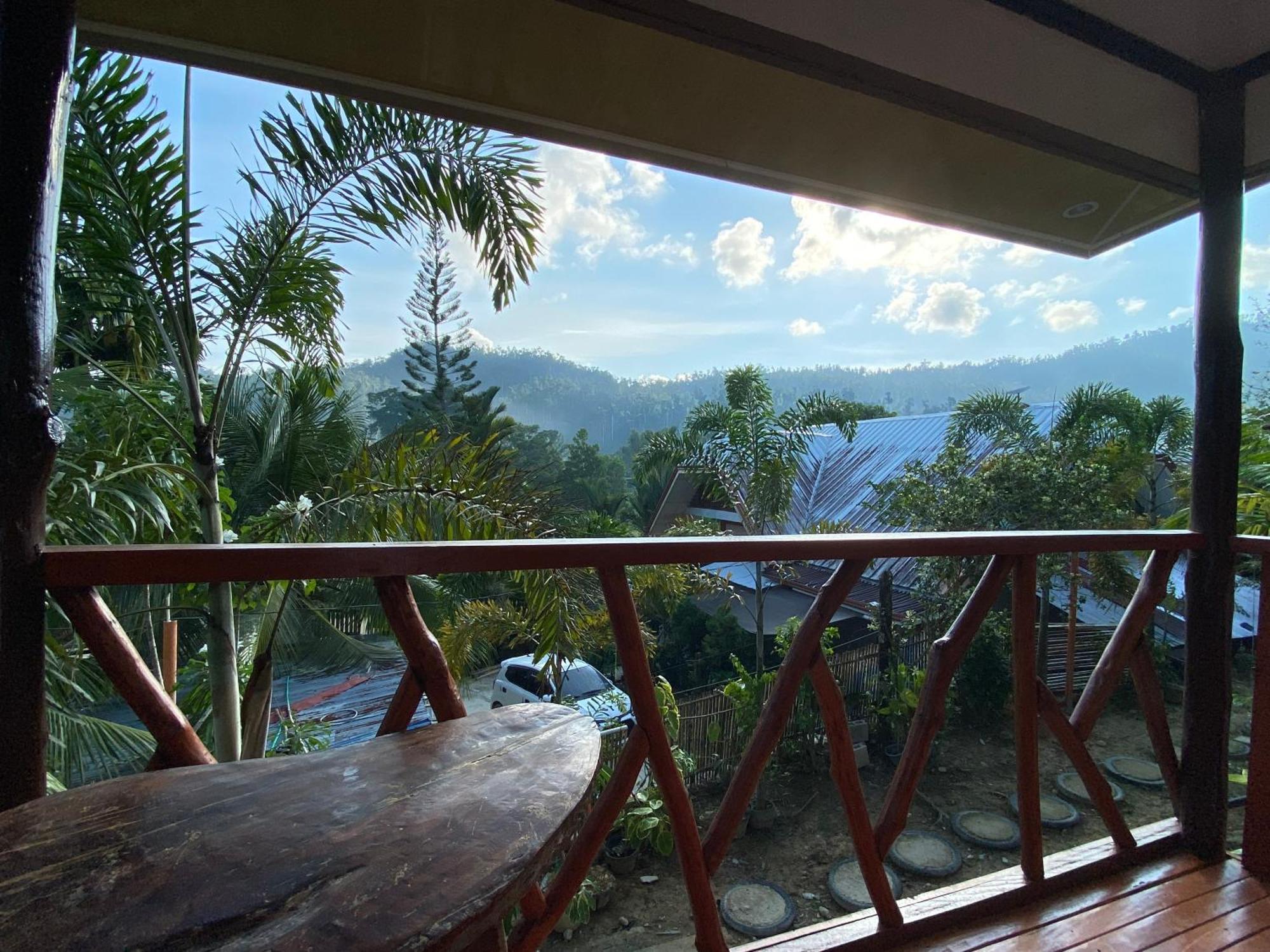 Mil'S Hillside Tourist Inn Сан-Висенте Экстерьер фото