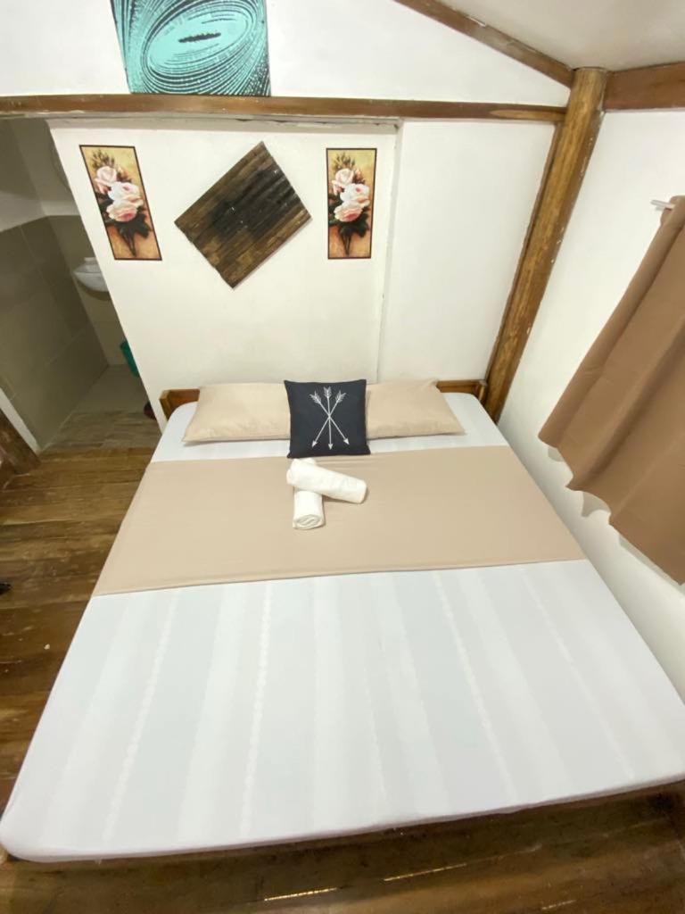 Mil'S Hillside Tourist Inn Сан-Висенте Экстерьер фото